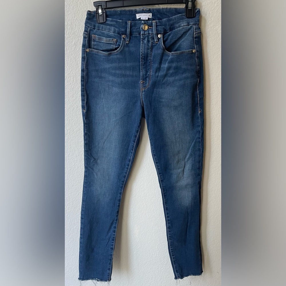 Good American Mid-Wash Ankle Jeans